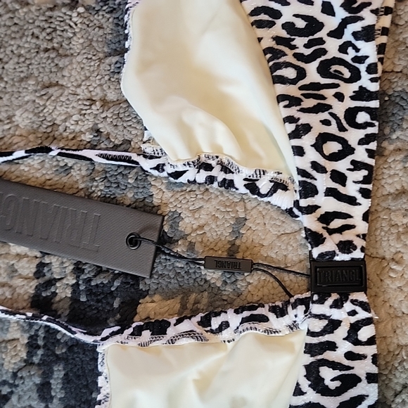 Black and white leopard velvet ASTRO top - Picture 4 of 5